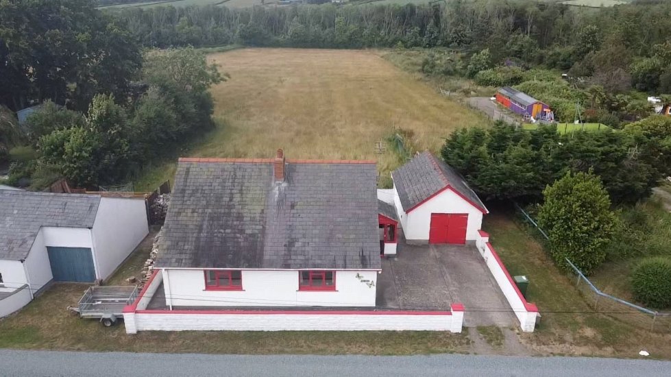 2 bedroom property for sale in Cresselly, Kilgetty, Pembrokeshire, SA68