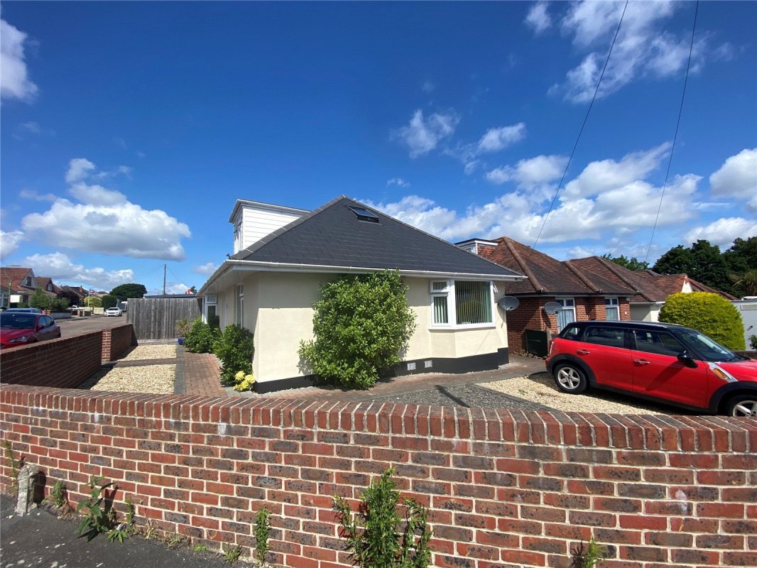 3 bedroom property for sale in Middle Road, Kinson, Bournemouth, Dorset