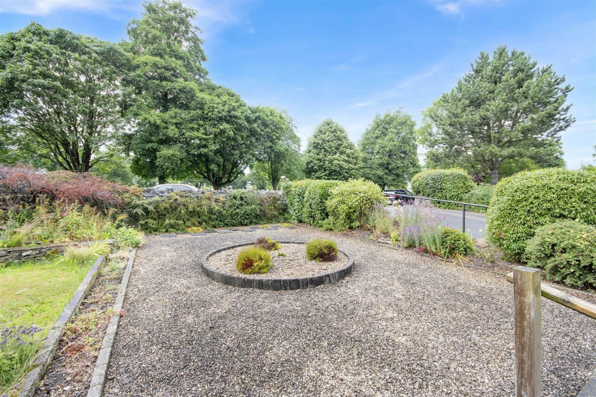 3 bedroom property for sale in Main Road, Bradwell, Hope Valley