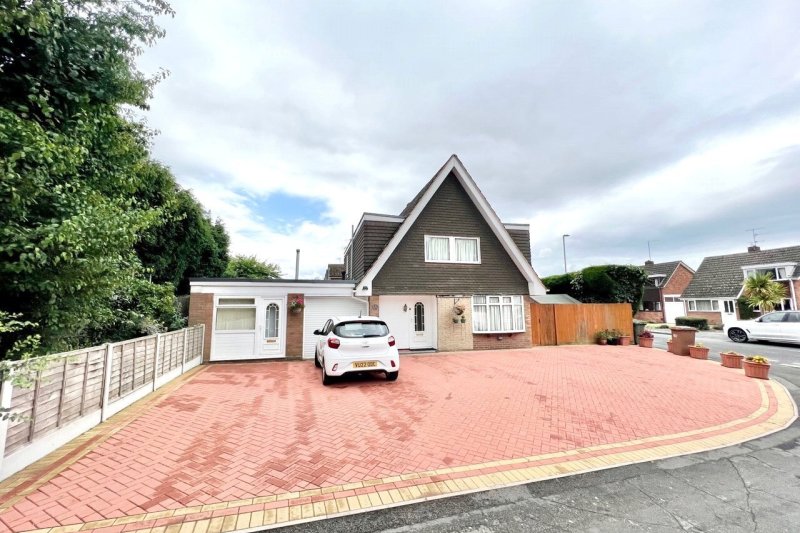 4 bedroom property for sale in Stagborough Way, StourportOnSevern