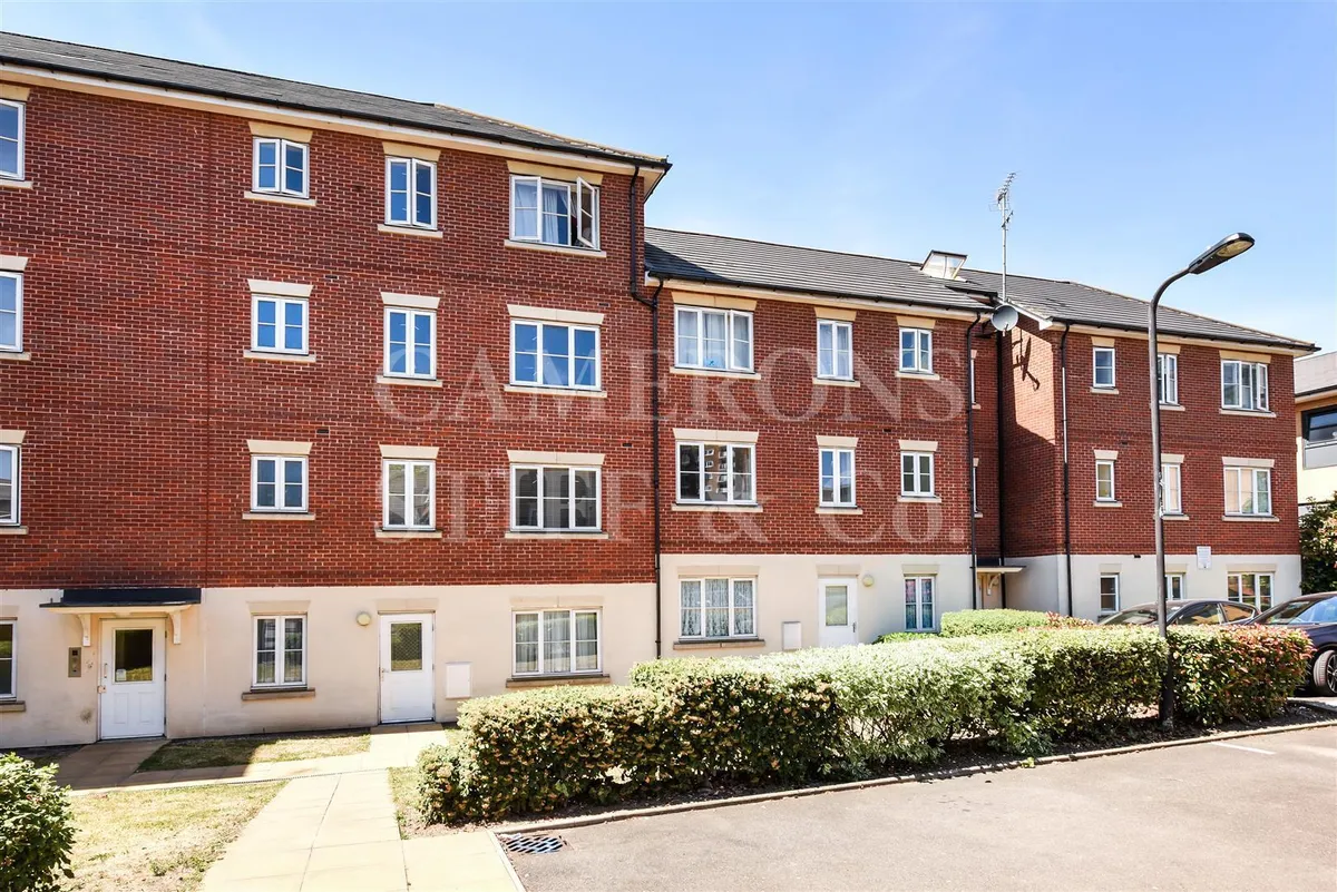 Robson Avenue, Willesden, NW10