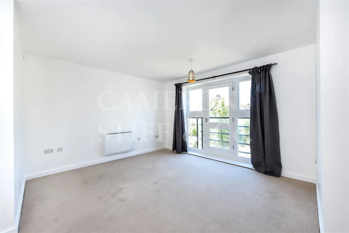 Robson Avenue, Willesden, NW10