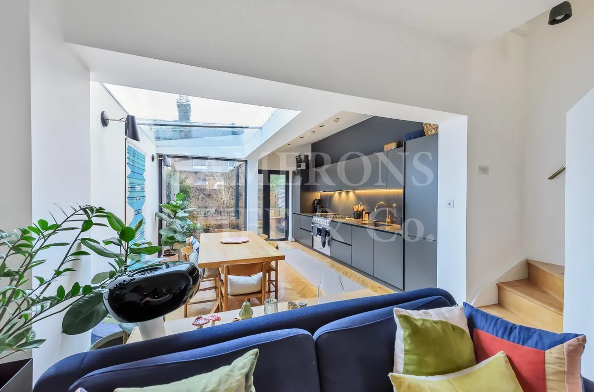 Marne Street, London, W10