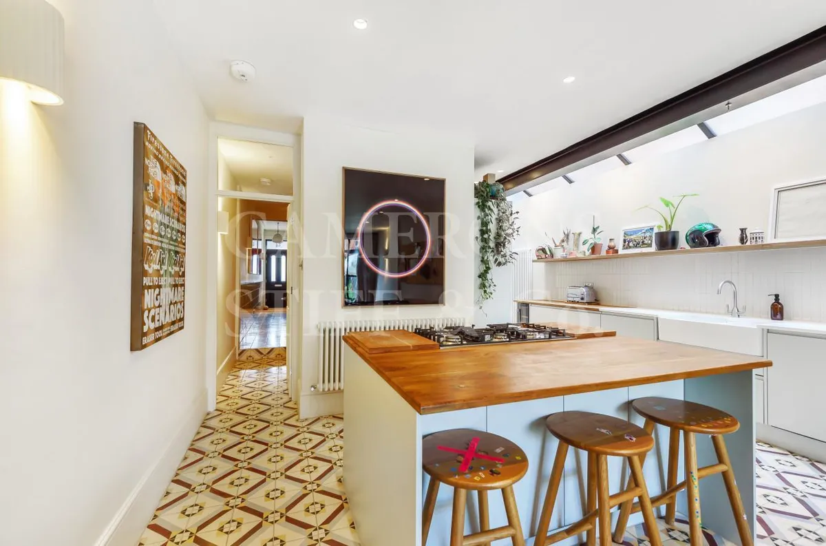 Balmoral Road, NW2