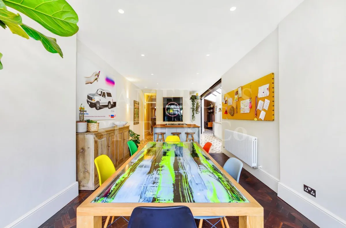 Balmoral Road, NW2