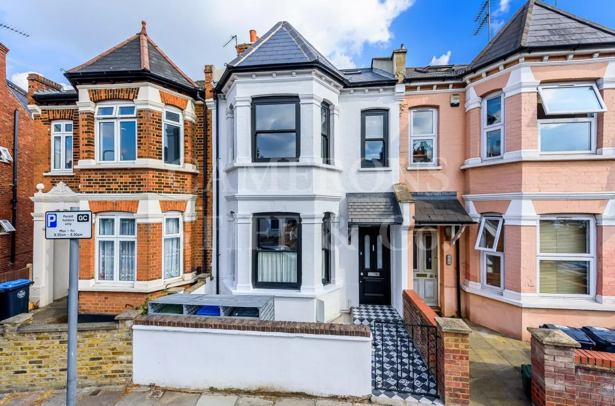 Balmoral Road, NW2