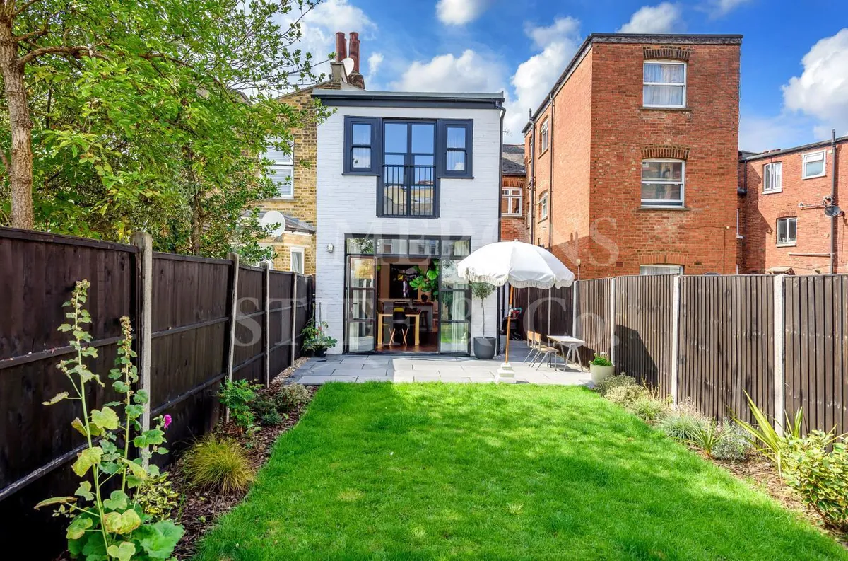 Balmoral Road, NW2