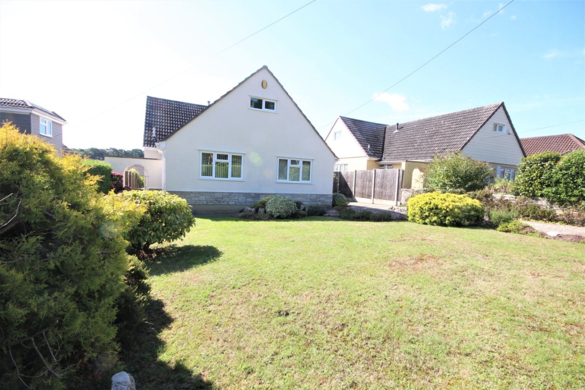 4 bedroom property for sale in Springdale Road, Broadstone, Dorset, BH18 £600,000