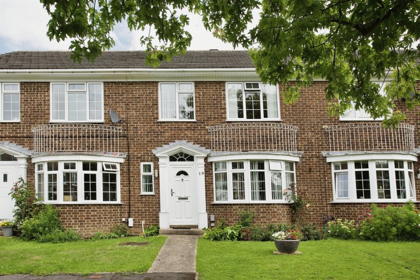 Waterside Gardens, Fareham 3 bedroom terraced house Sequence