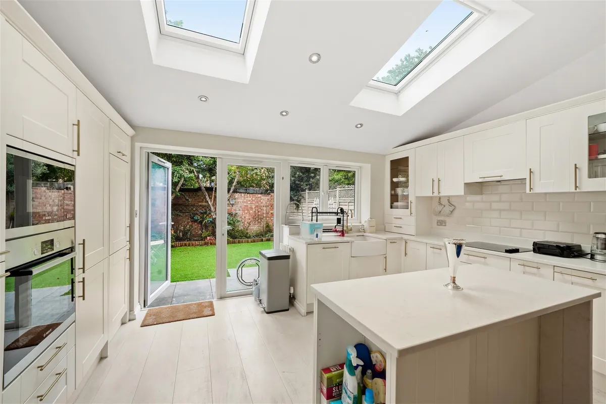 Honeyman Close, Brondesbury Park, NW6