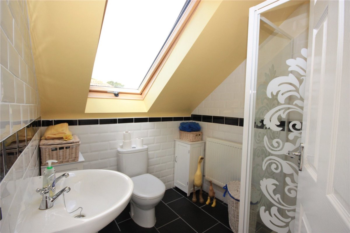 5 bedroom property for sale in Cumberland Avenue, Emsworth, Hampshire