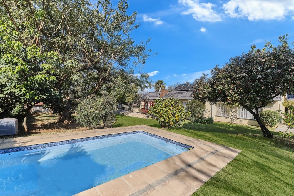 3 bedroom property for sale in President Ridge, Randburg, Gauteng £