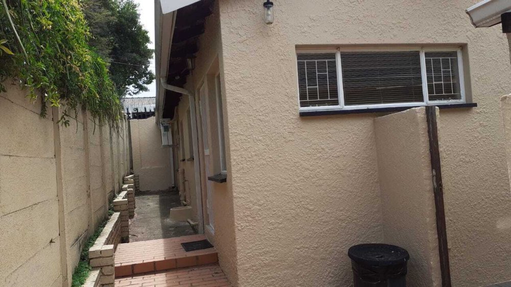 3 bedroom property for sale in President Ridge, Randburg, Gauteng £