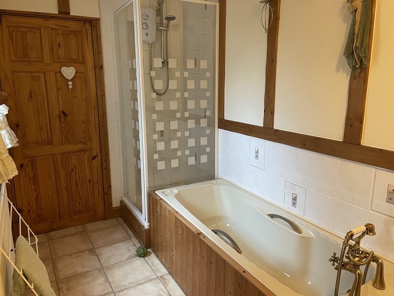 3 bedroom property for sale in Plas Road, Rhos, Pontardawe, Swansea