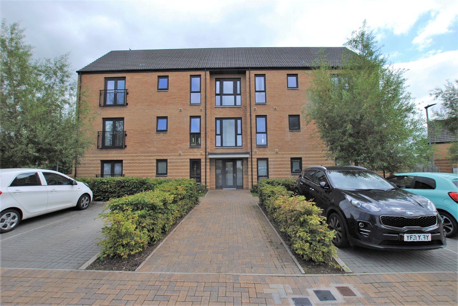 2 bedroom property for sale in Rhodfa Crughywel, St Mellons, Cardiff