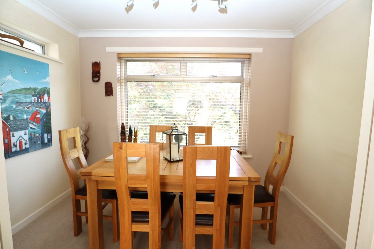 4 bedroom property for sale in Upton Way, Broadstone, Dorset, BH18