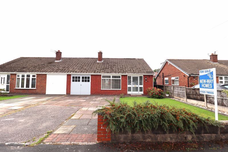 4 bedroom property for sale in Lynton Close, Penketh, WA5 Offers in