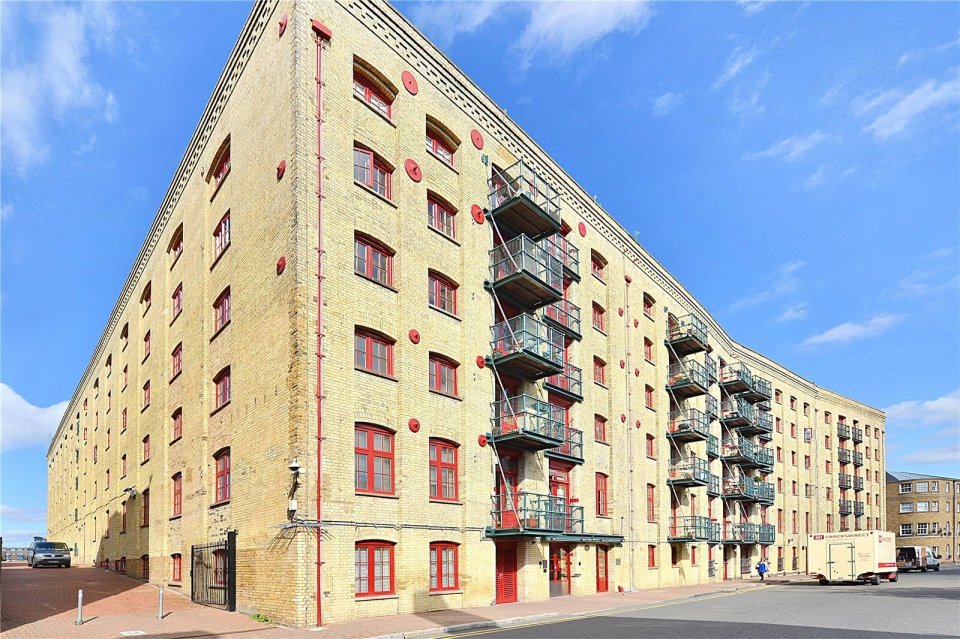 1 bedroom property for sale in Rotherhithe Street, LONDON, SE16