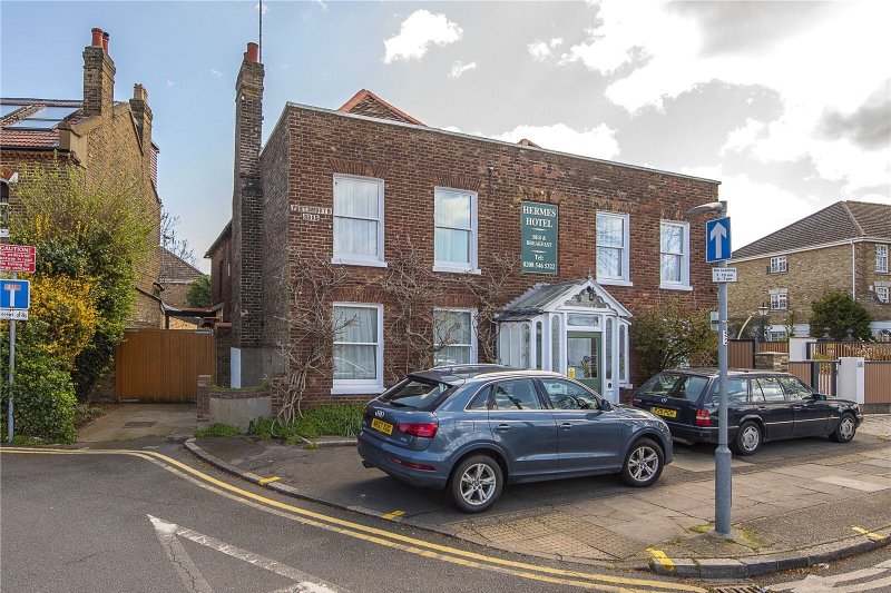 13 bedroom property for sale in Portsmouth Road, Kingston upon thames