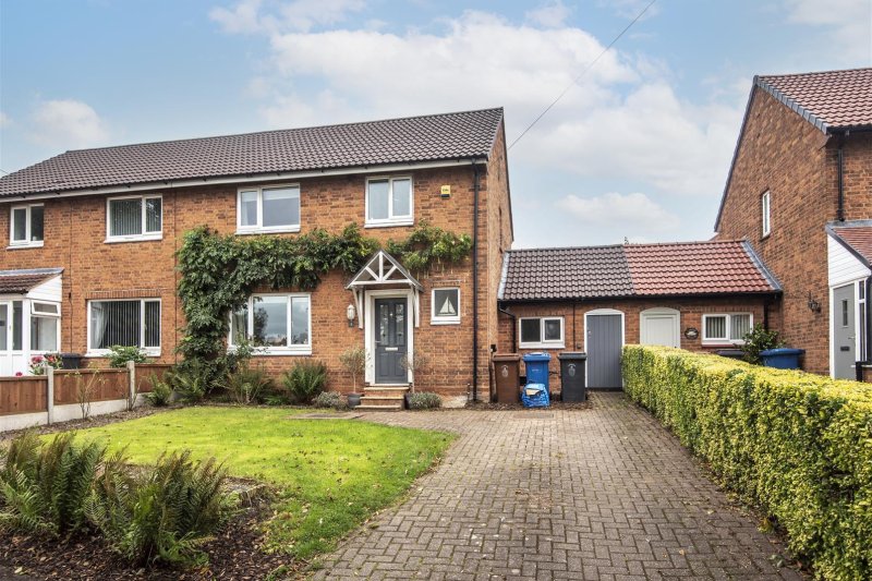 3 bedroom property for sale in Langton Crescent, Whittington £295,000