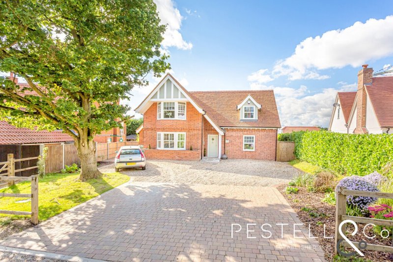 4 bedroom property for sale in Hartford End, Felsted Guide price £