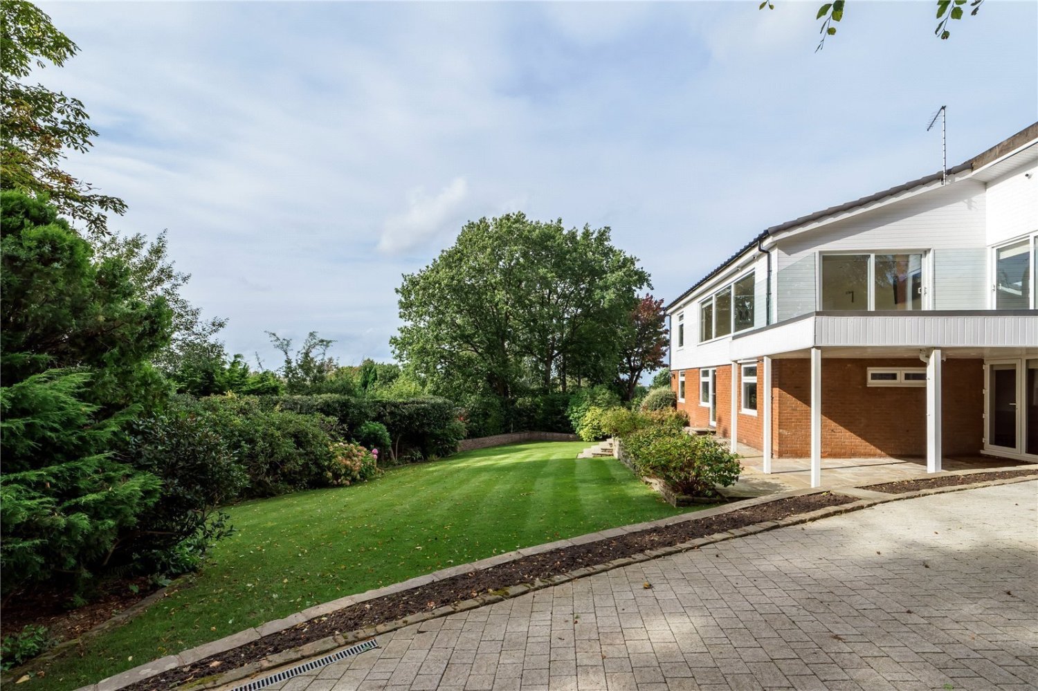 JacksonStops 5 bedroom property for sale in Beechfield Road