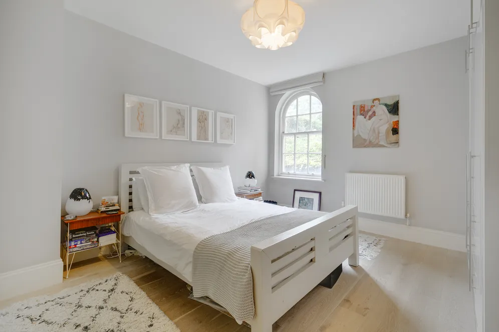 Royal Drive, LONDON, N11 photo 6