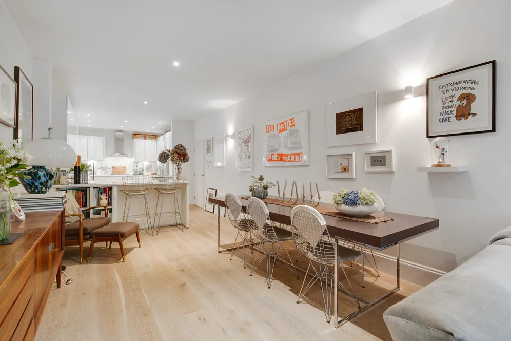 Royal Drive, LONDON, N11 photo 18