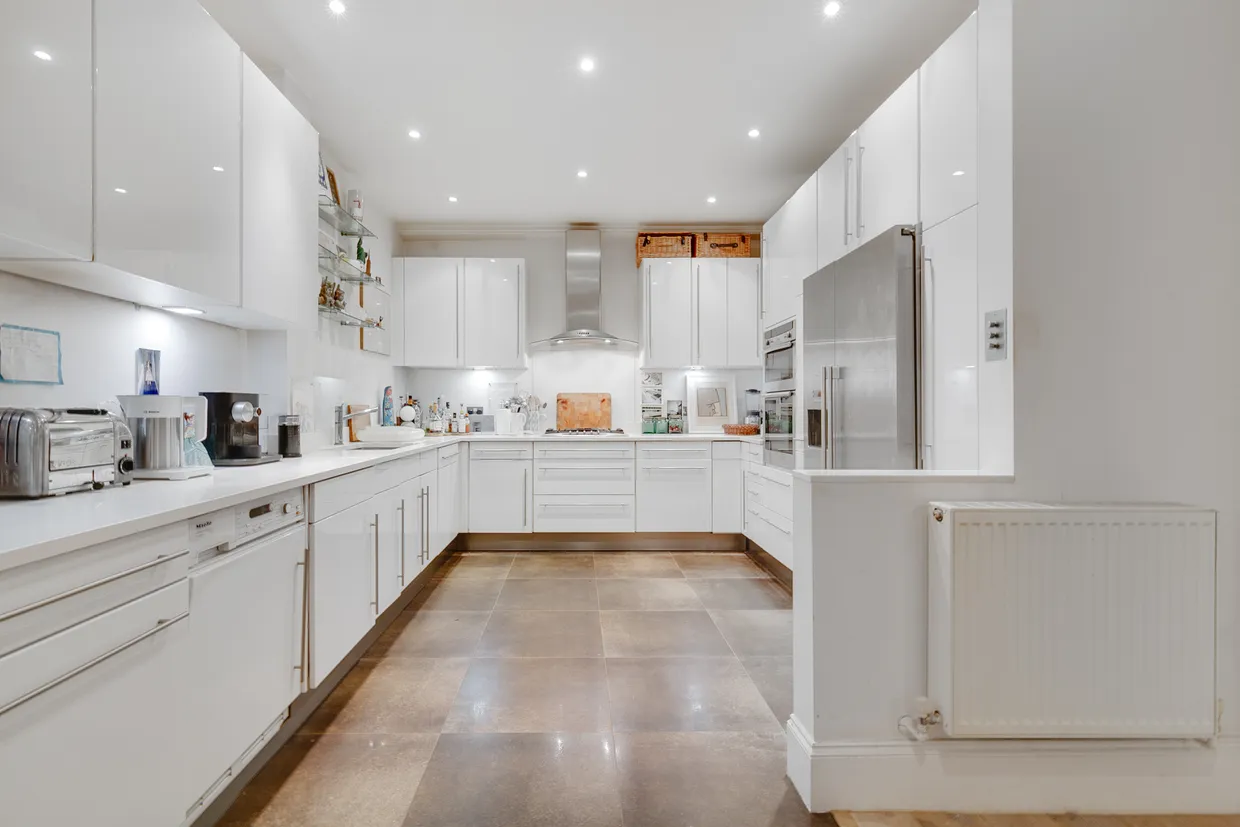 Royal Drive, LONDON, N11 photo 21