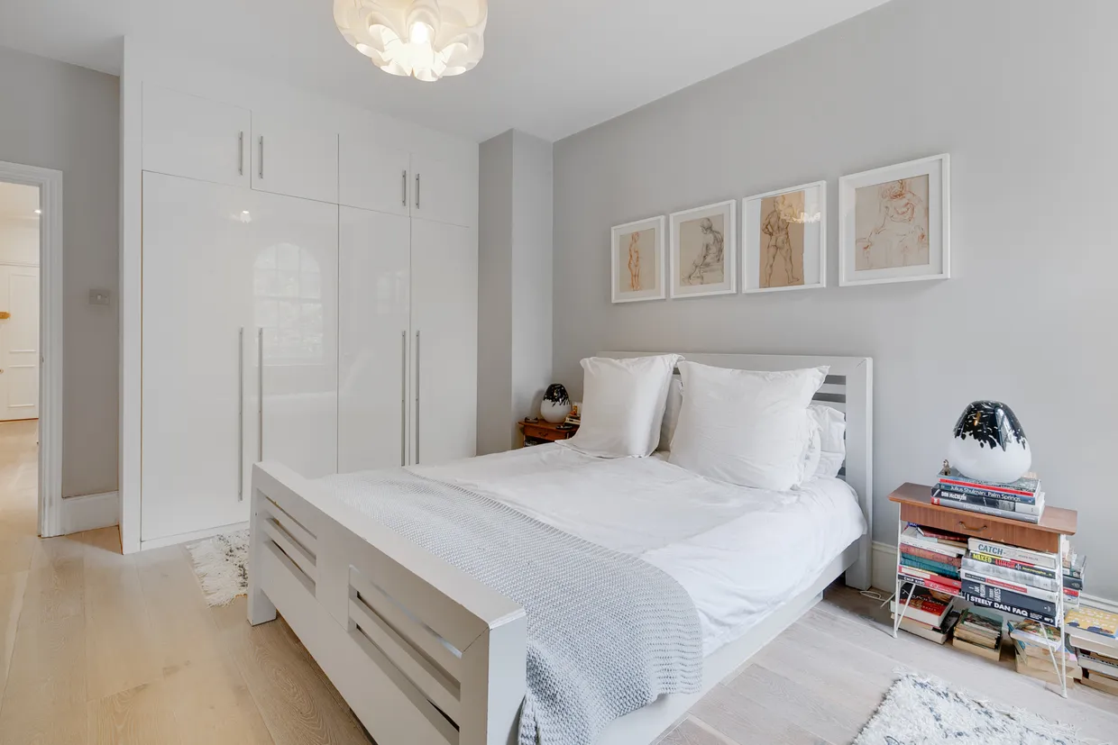 Royal Drive, LONDON, N11 photo 29