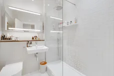 Royal Drive, LONDON, N11 photo 32