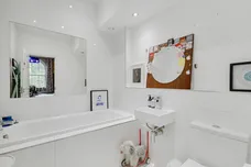 Royal Drive, LONDON, N11 photo 33
