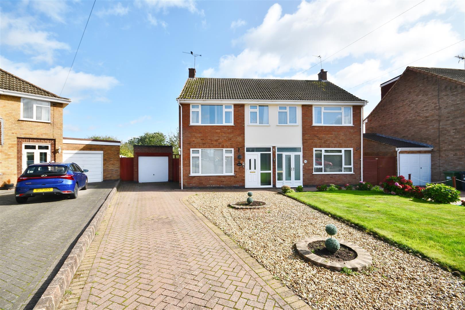 3 bedroom property for sale in Greville Smith Avenue, Whitnash