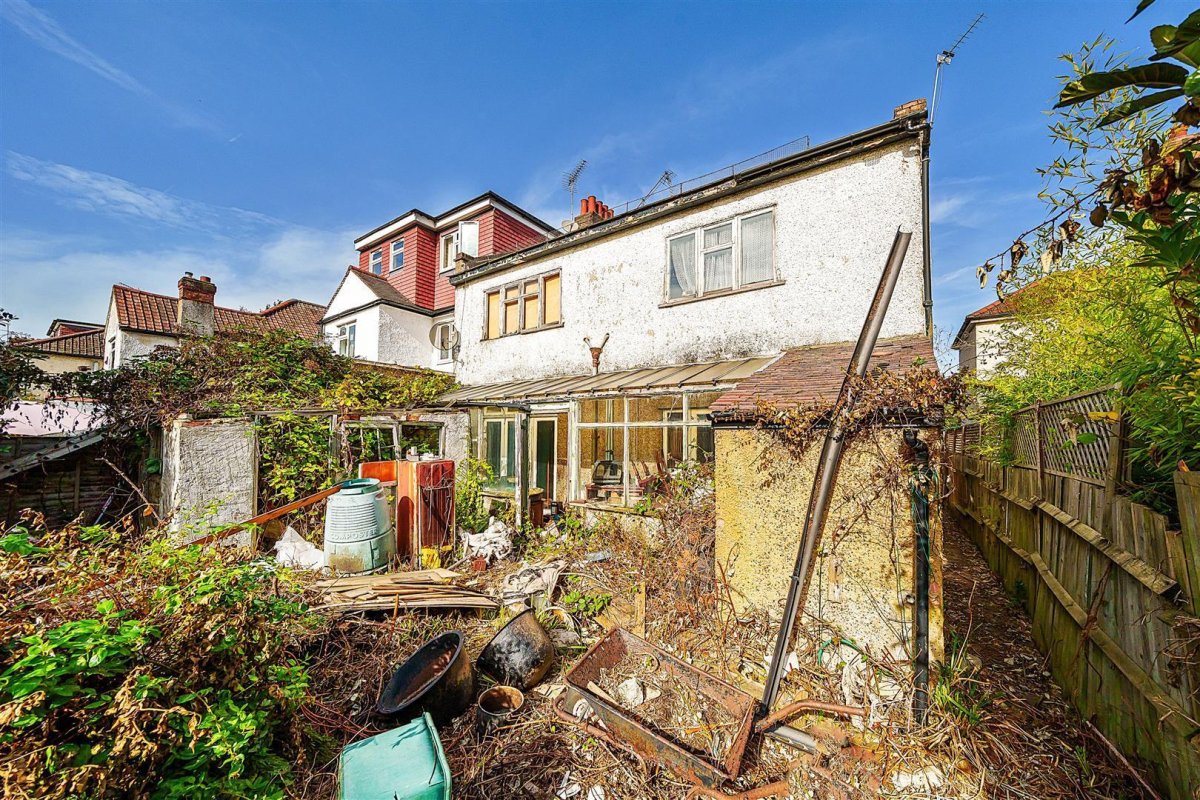 4 bedroom property for sale in Kendal Road, London, NW10 £1,000,000