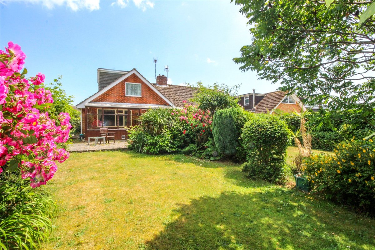 4 bedroom property for sale in Thursby Road, Highcliffe, Christchurch