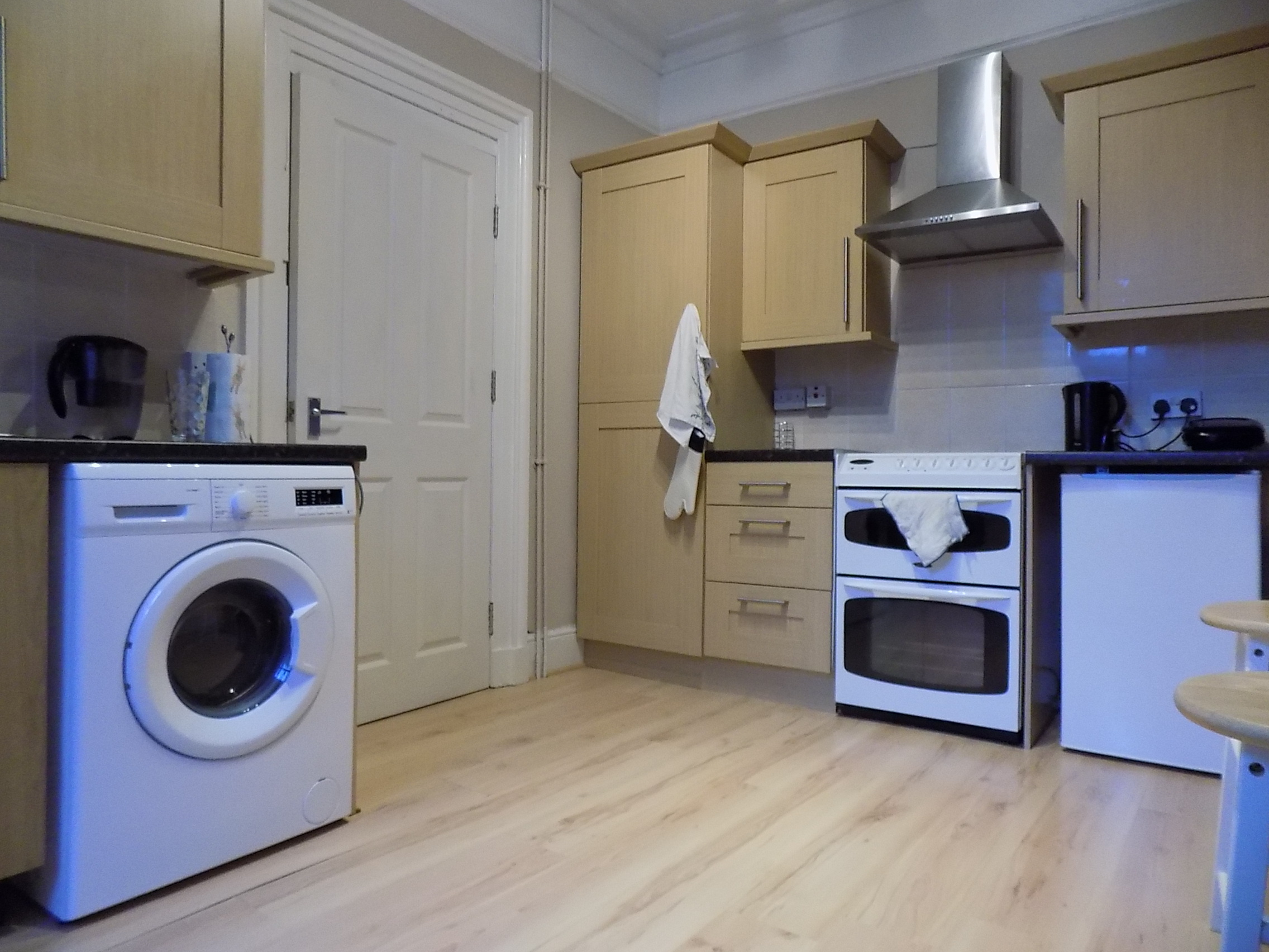 2 bedroom property to let in Holyhead Road, Bangor, Gwynedd, LL57 £