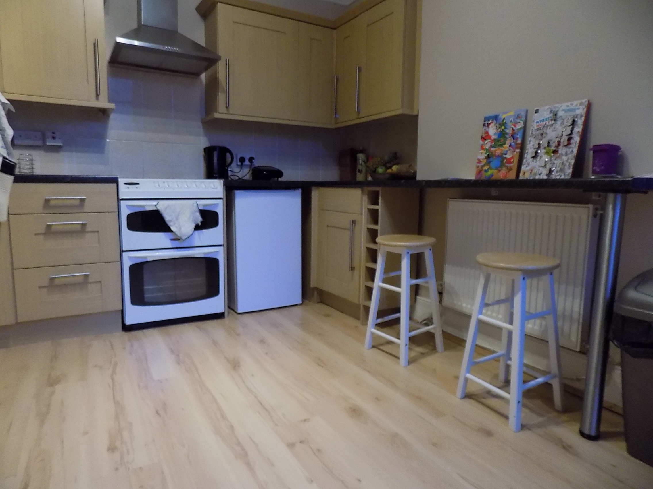 2 bedroom property to let in Holyhead Road, Bangor, Gwynedd, LL57 £