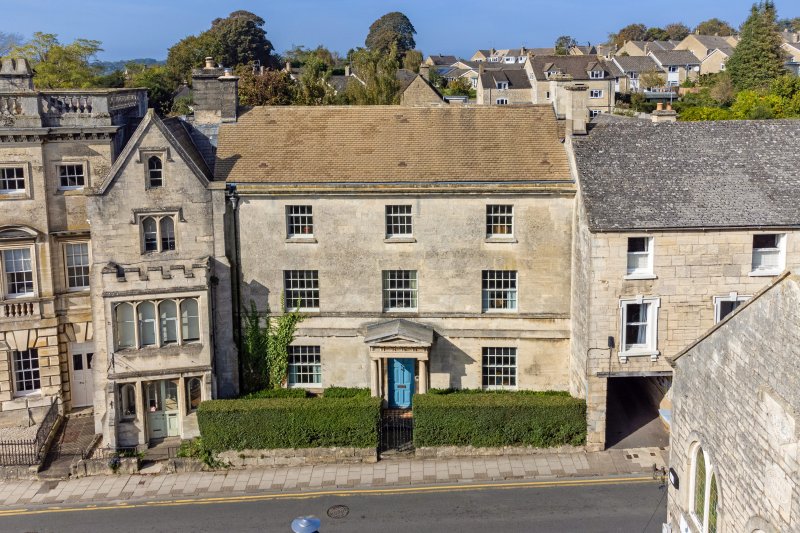 6 bedroom property for sale in New Street, Painswick, GL6 Guide price