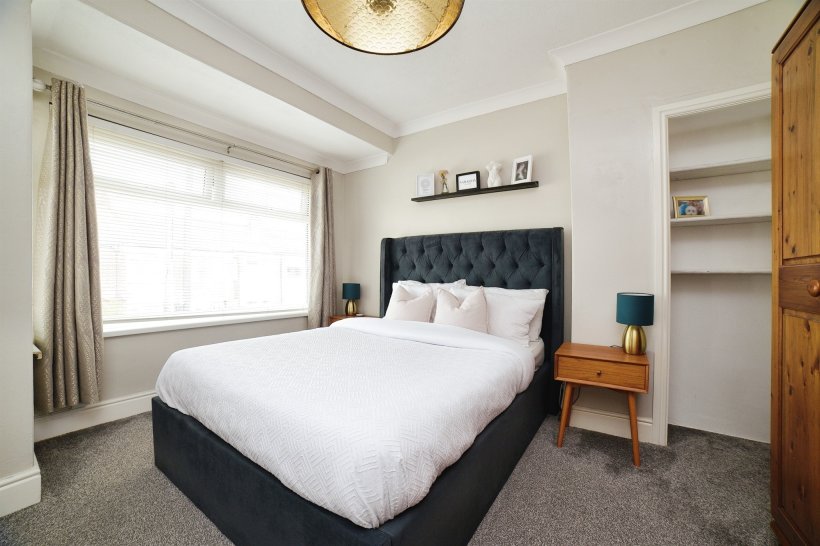 Linthorpe Grove, Willerby, Hull 2 bedroom terraced house William H