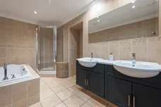 Redbourn Lane, Harpenden, AL5 photo 9