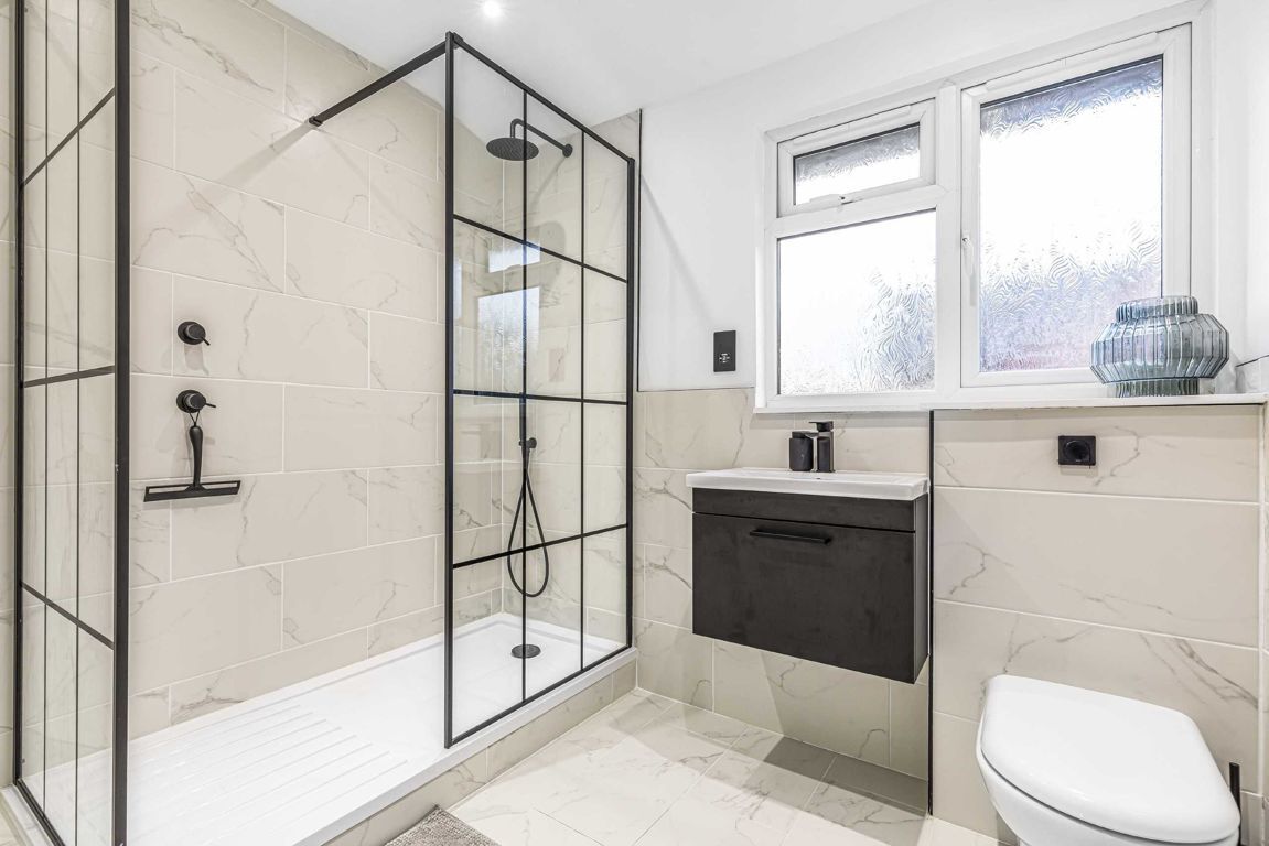 JacksonStops 4 bedroom property for sale in Regency Gardens, Walton