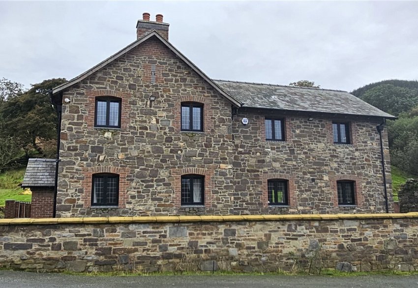 4 bedroom property for sale in Llangynog, Oswestry, Powys, SY10