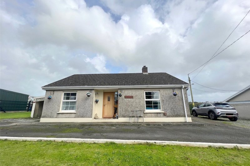 2 bedroom property for sale in Crowhill, Haverfordwest, SA61 Offers