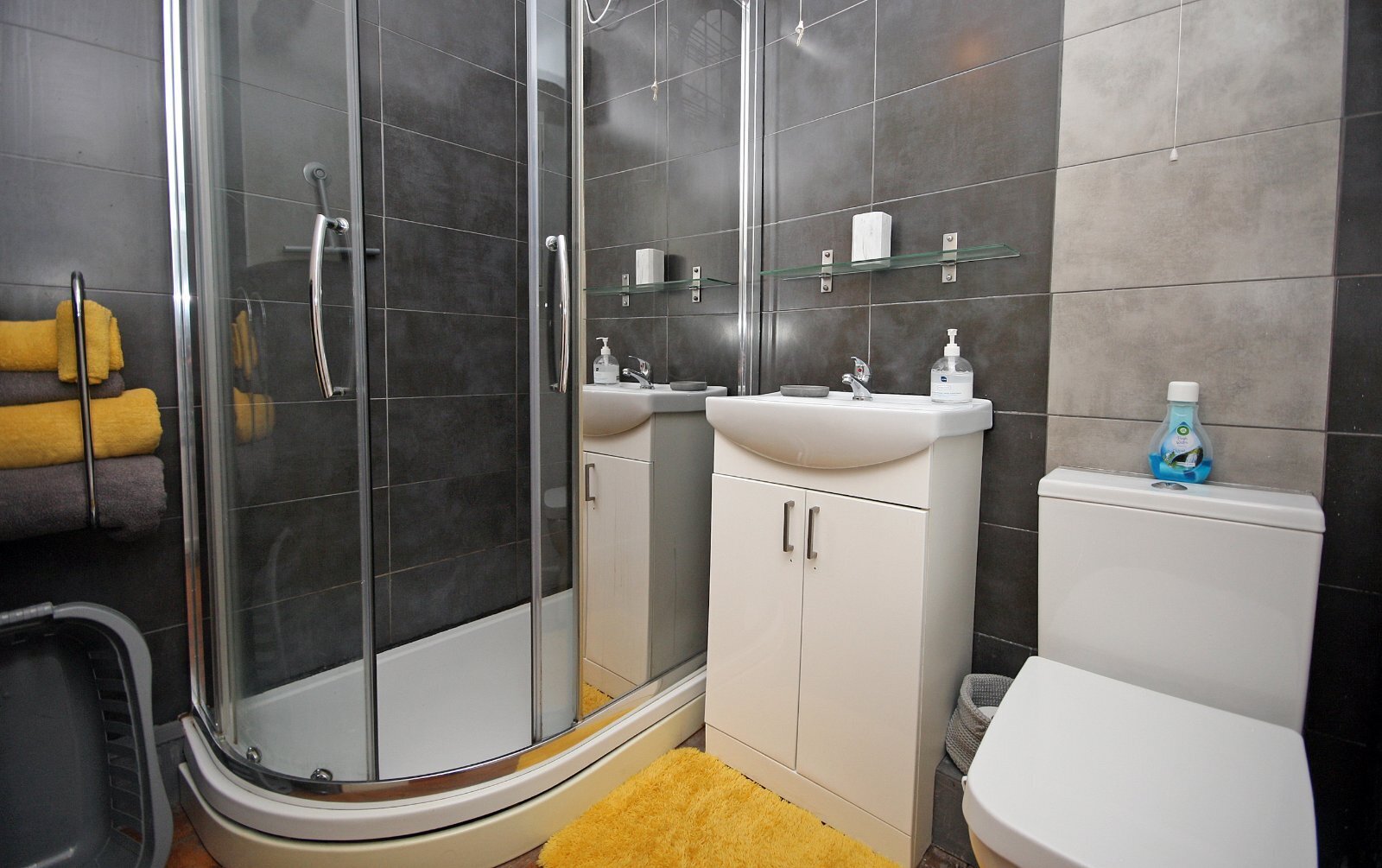 1 bedroom property for sale in Llanaelhaearn, Caernarfon, Gwynedd, LL54