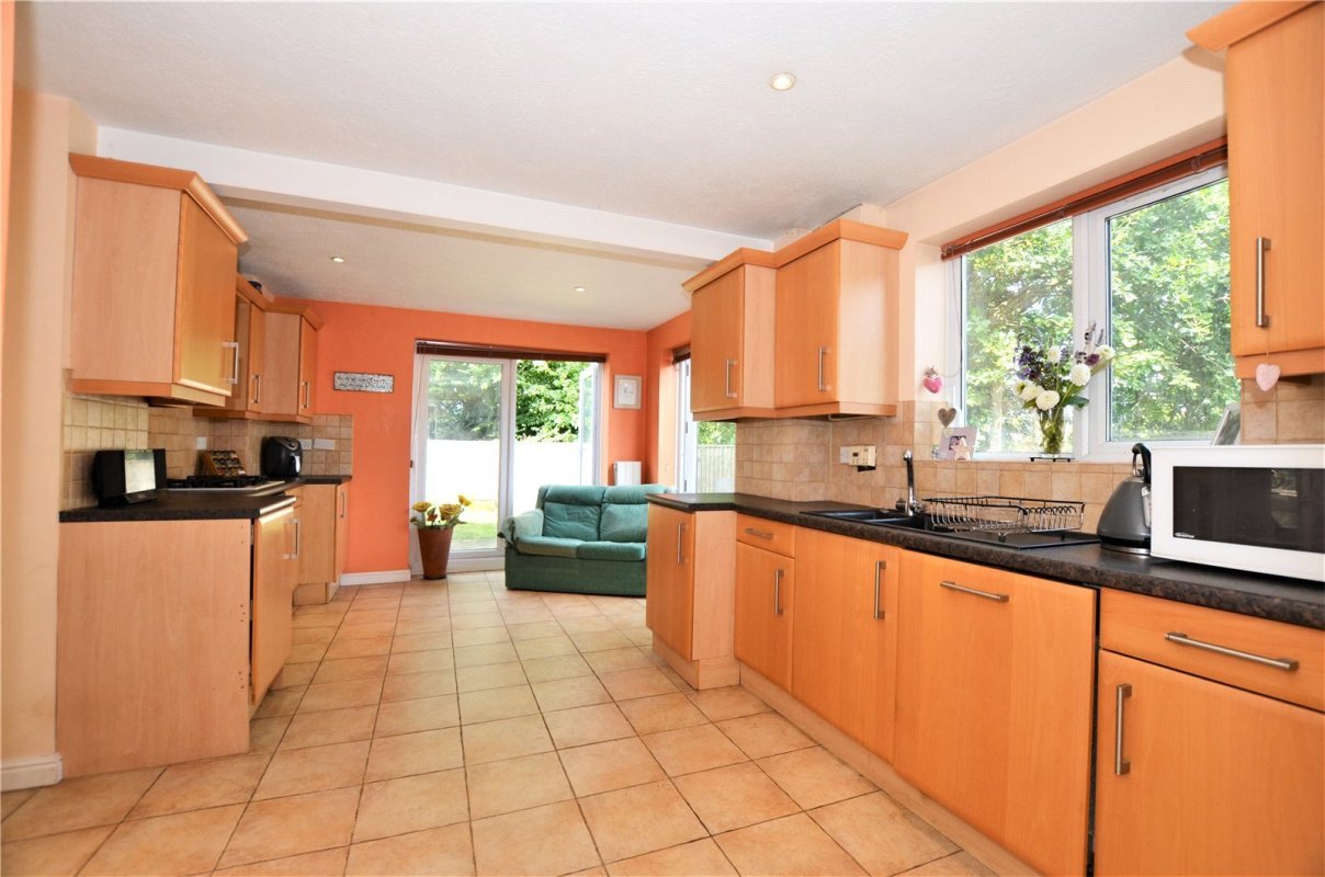 4 bedroom property for sale in Mallard Drive, Ridgewood, Uckfield, East