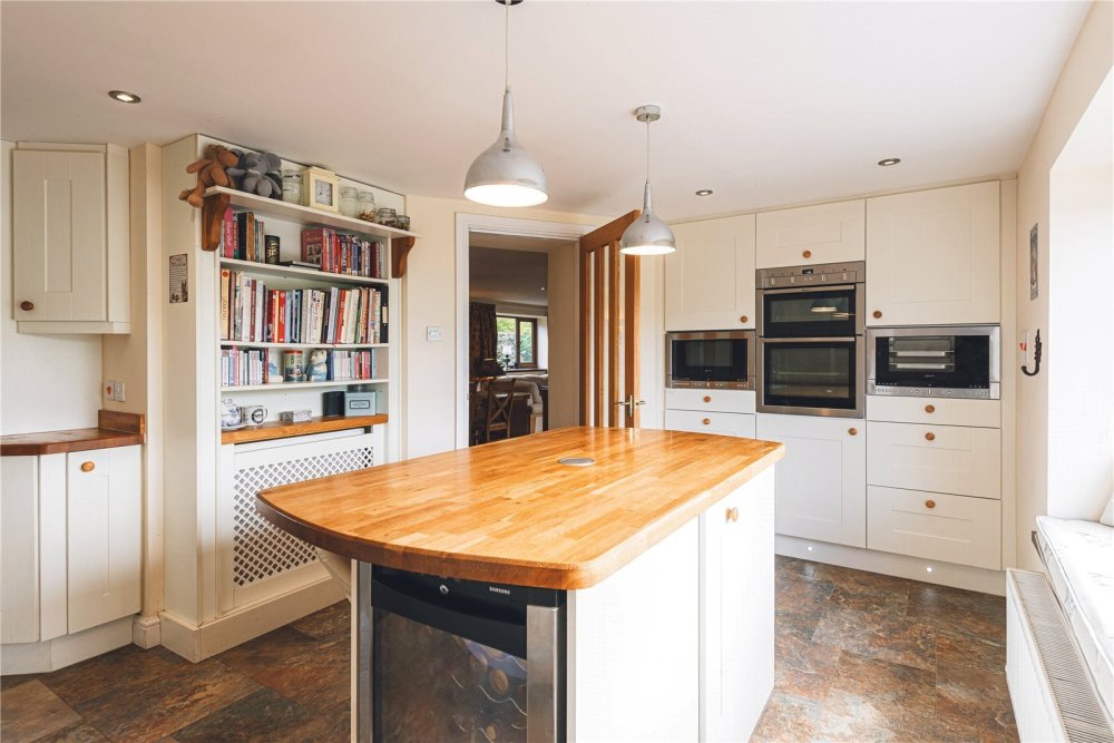 4 bedroom property for sale in Foel, Welshpool, Powys, SY21 Offers in the region of £550,000