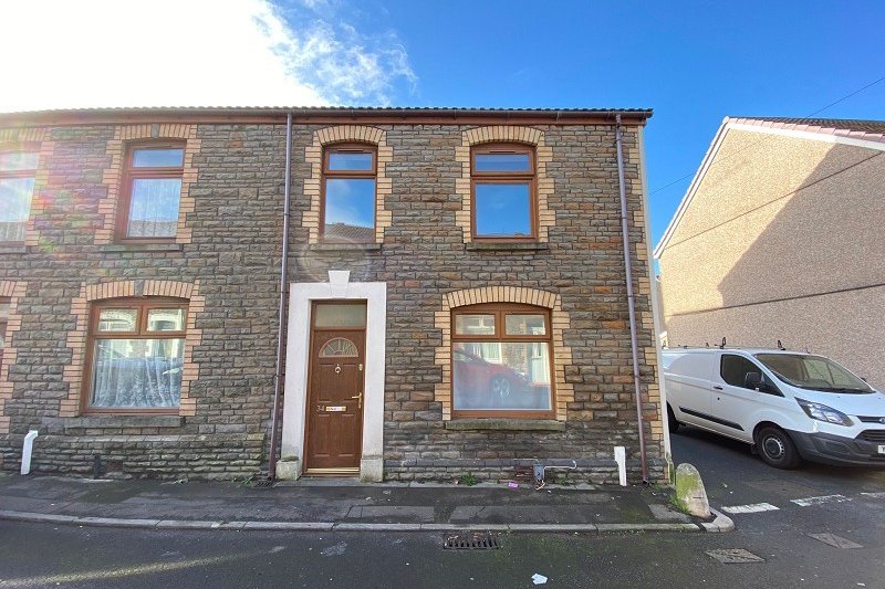 4 bedroom property for sale in Whittington Street, Neath, Neath Port Talbot. £110,000