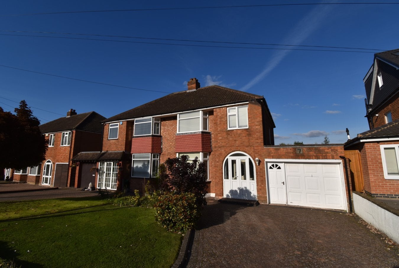 3 bedroom property for sale in Merevale Road, Solihull, Birmingham, B92 £385,000