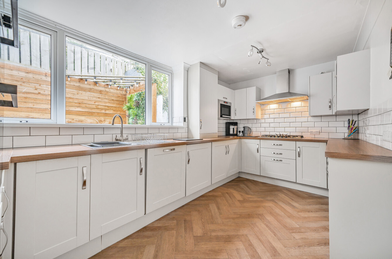 4 bedroom property for sale in Osney Crescent, Paignton, Devon, TQ4 £425,000