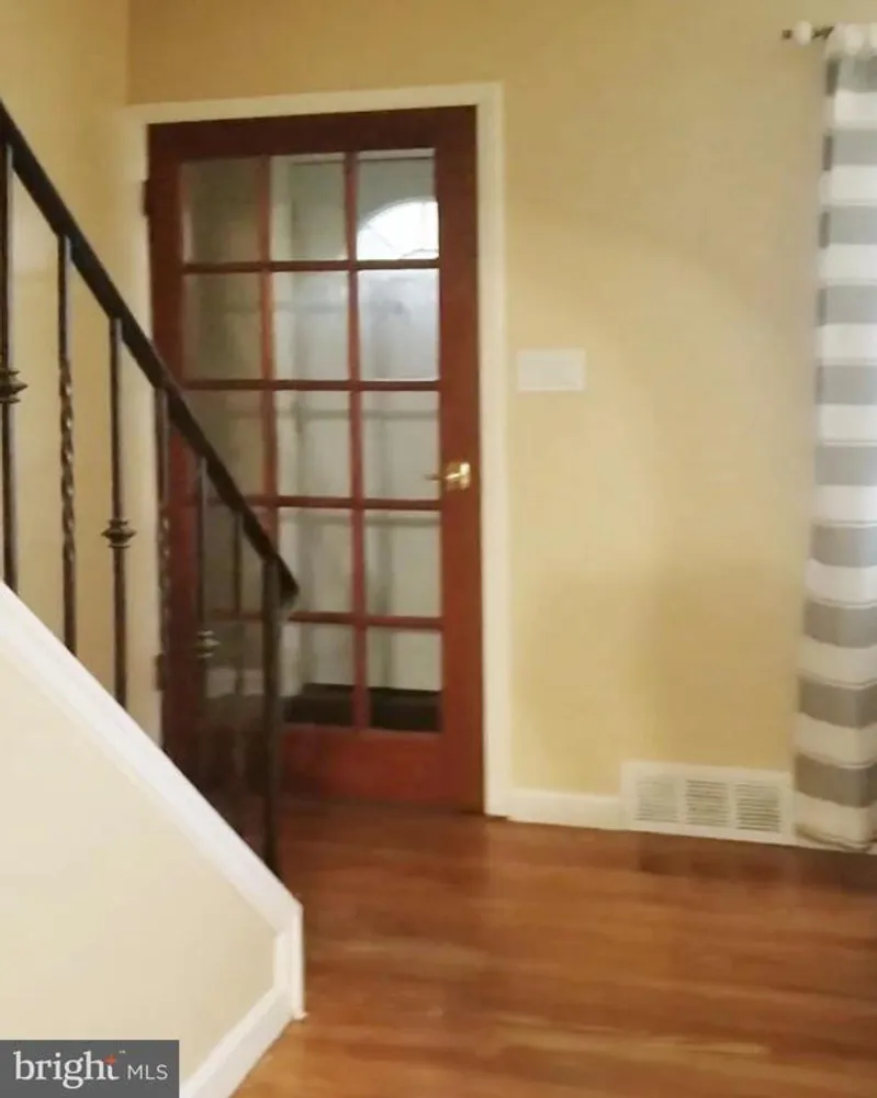 10 Ranchwood Dr, Ewing, NJ 08618